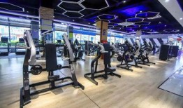 岳阳91游泳健身馆直播,畅游健身新体验，尽享健康生活风采